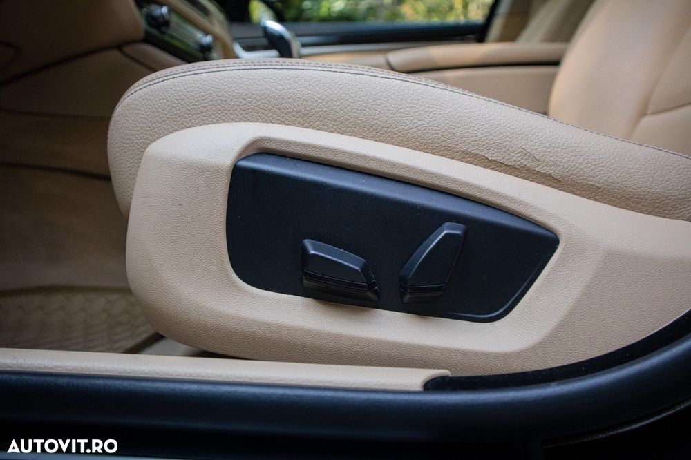 BMW Seria 5 530d xDrive - 16