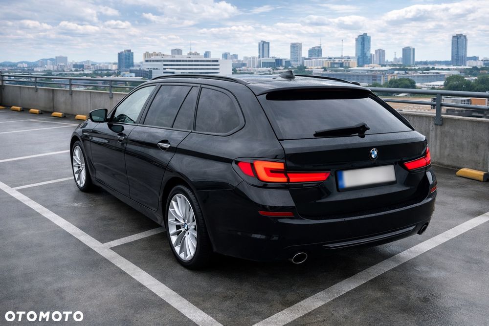 BMW Seria 5 520d Sport Line - 1