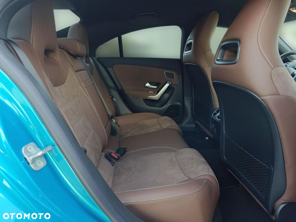 Mercedes-Benz CLA - 13