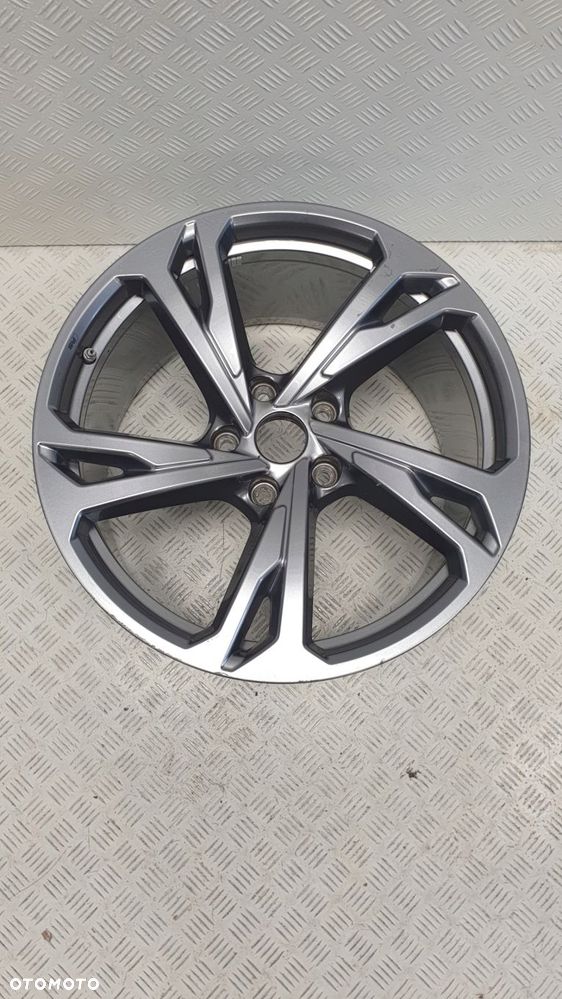 audi rs e-tron gt 4j3 felga aluminiowa 11jx20h2 et60 5x130 4j3601025am - 1