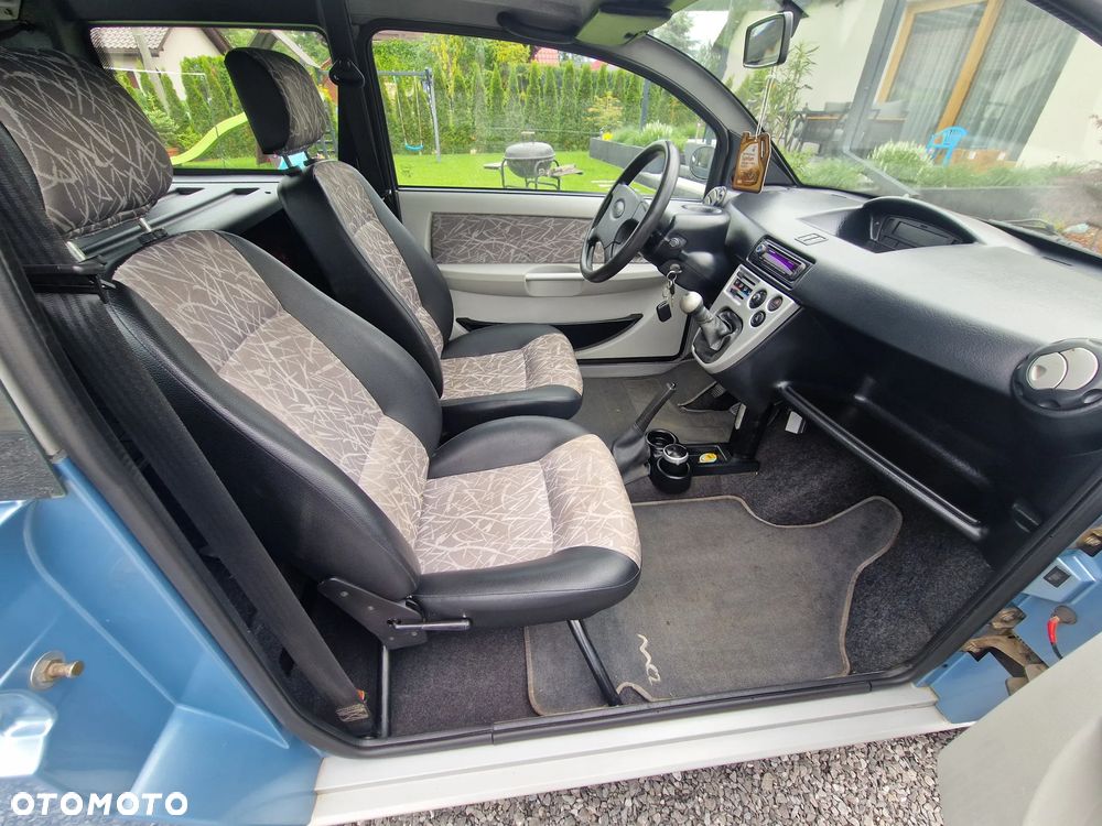 Microcar MC - 9