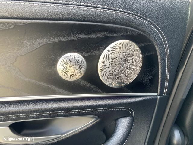 Mercedes-Benz E 300 de 4Matic 9G-TRONIC AMG Line - 40