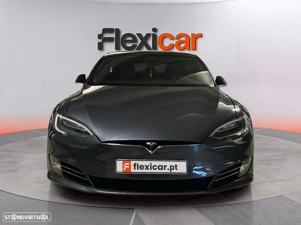 Tesla Model S - 7