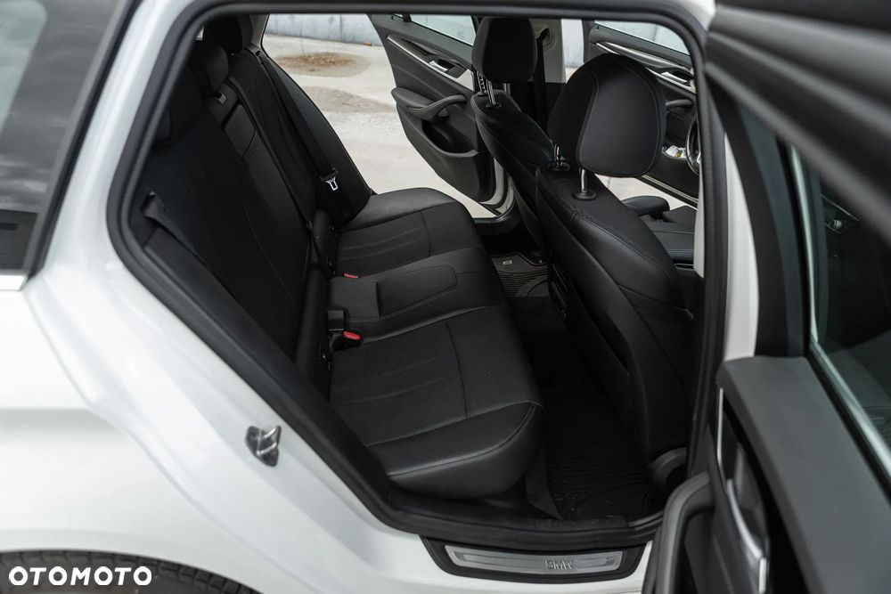 BMW Seria 5 518d Sport Line sport - 21