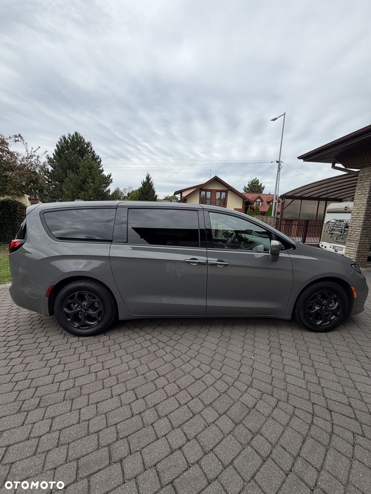 Chrysler Pacifica - 7