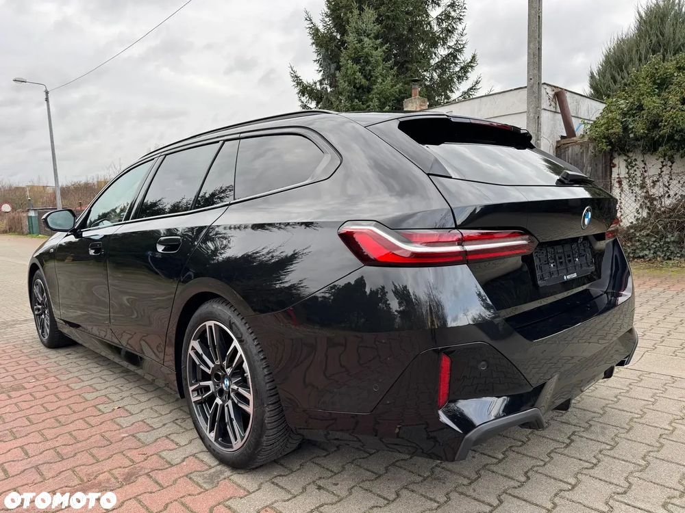 BMW Seria 5 520i mHEV M Sport - 3