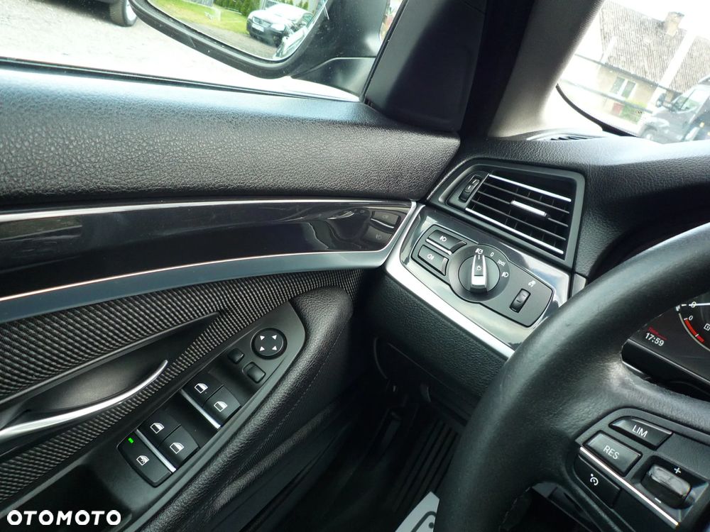 BMW Seria 5 520d - 22