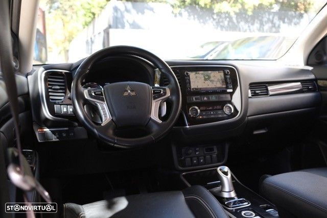Mitsubishi Outlander 2.0 Intense Navi - 13