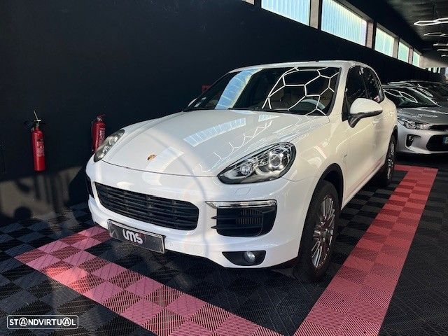 Porsche Cayenne Platinum Edition - 3