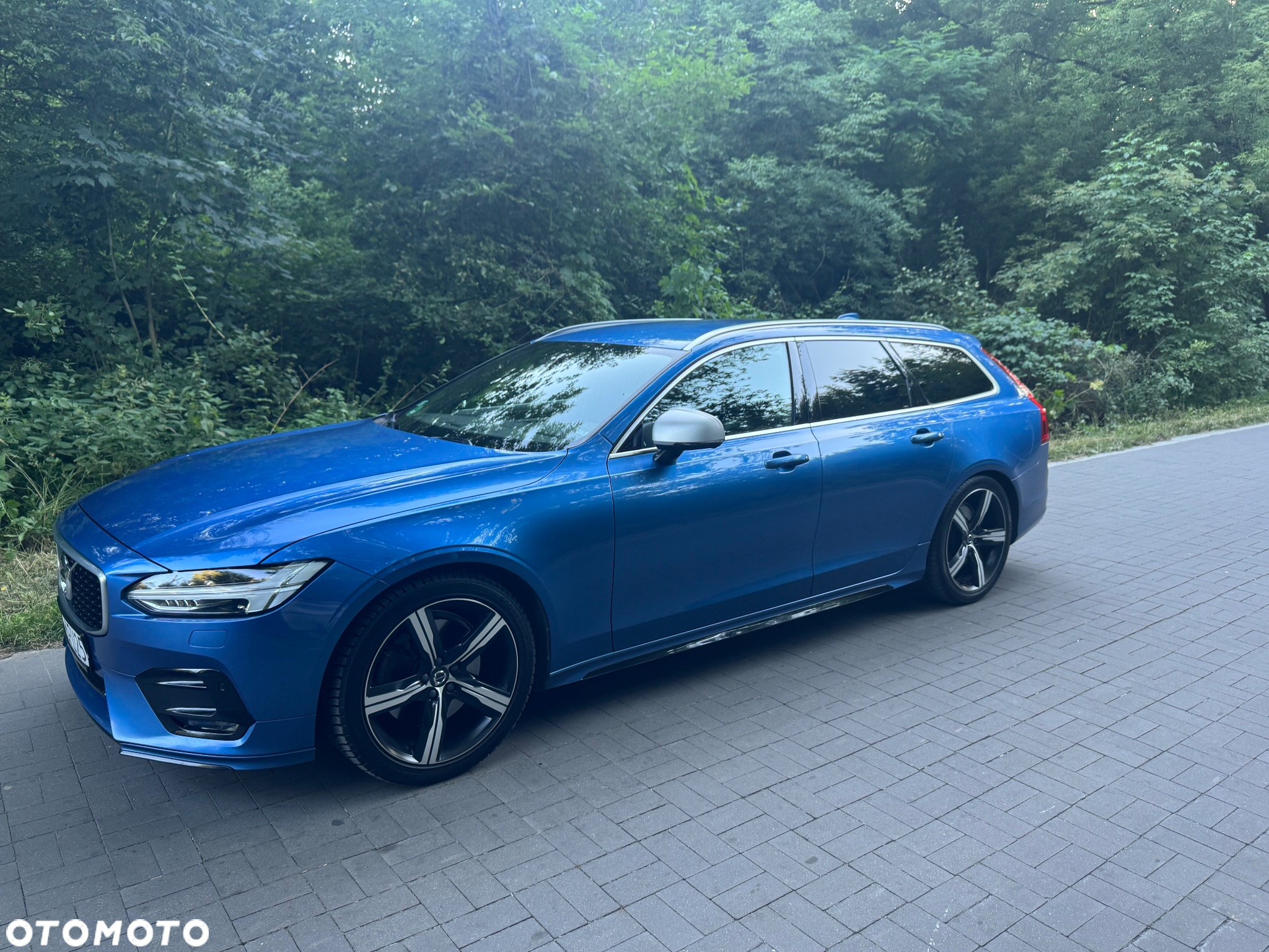 Volvo V90 D5 AWD R-Design - 23