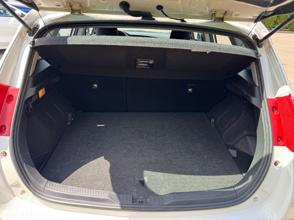 Toyota Auris - 15