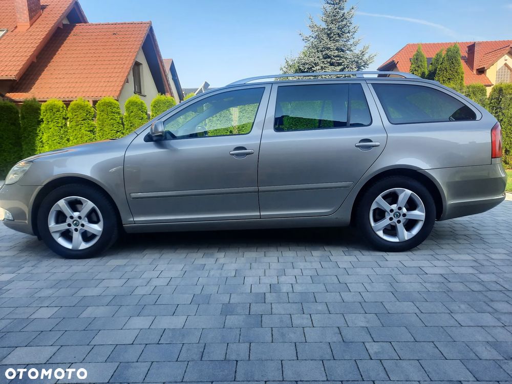 Skoda Octavia 2.0 TDI DPF Elegance DSG - 3