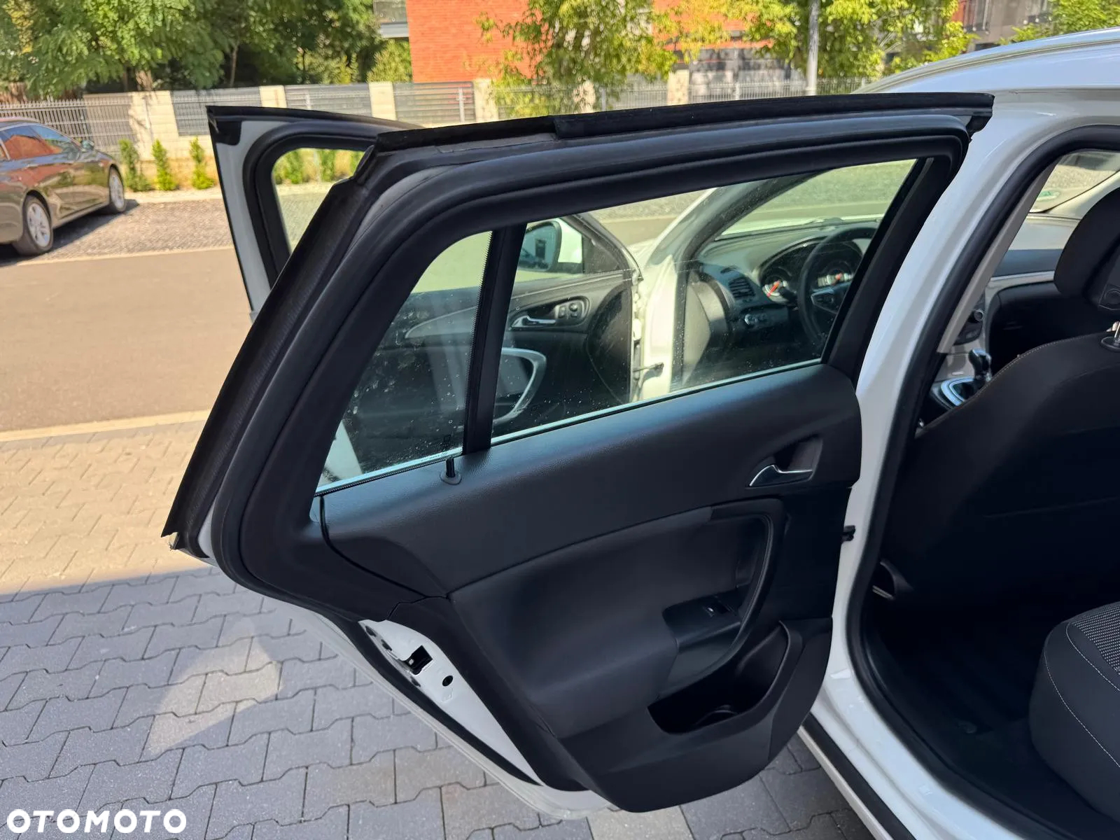 Opel Insignia 2.0 CDTI S&S - 24