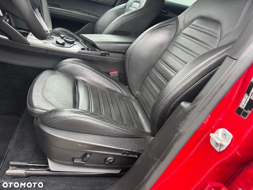 Alfa Romeo Stelvio 2.0 Turbo 16V AT8-Q4 Estrema - 21
