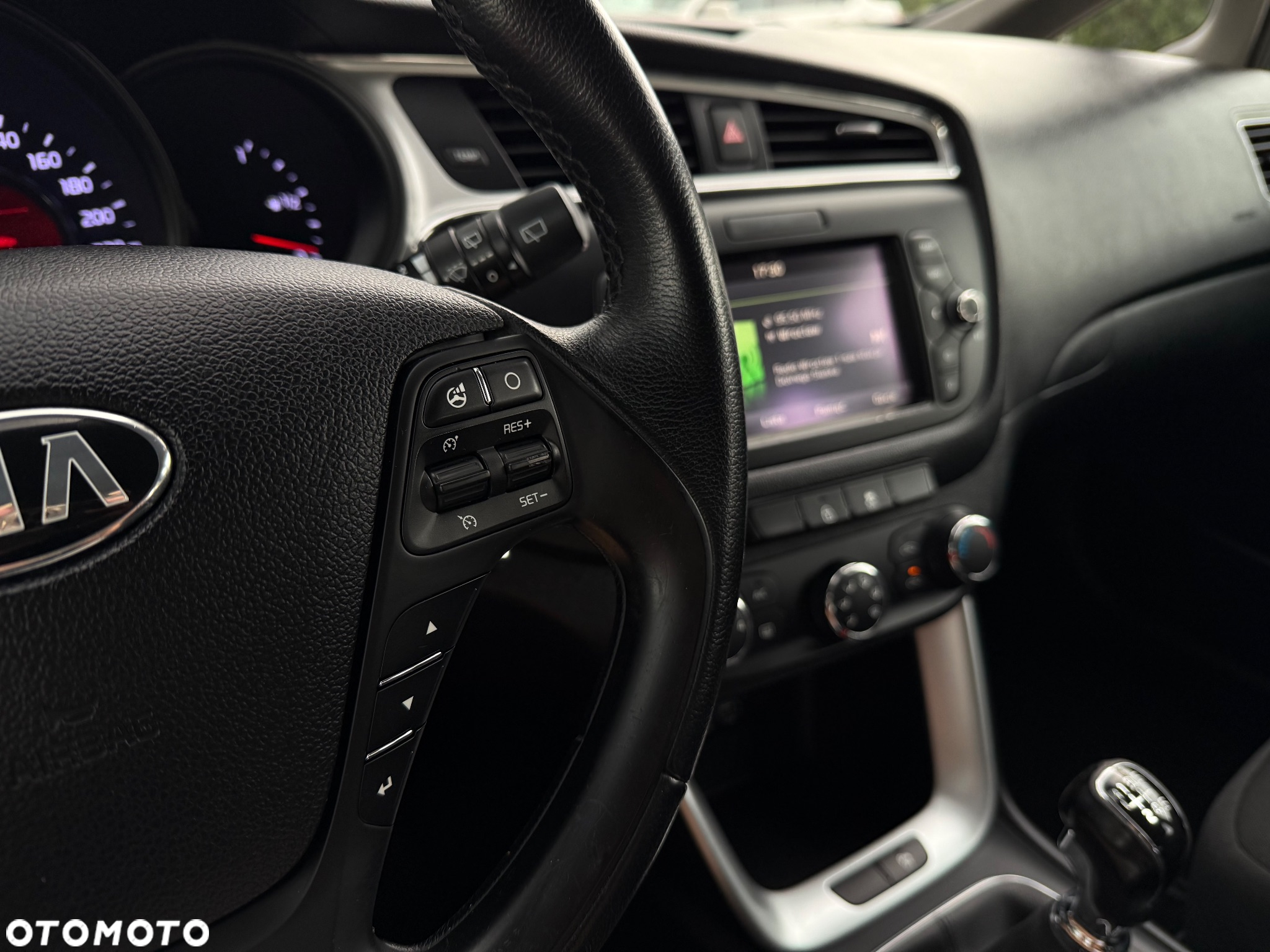 Kia Ceed 1.6 GDI Dream-Team Edition - 23