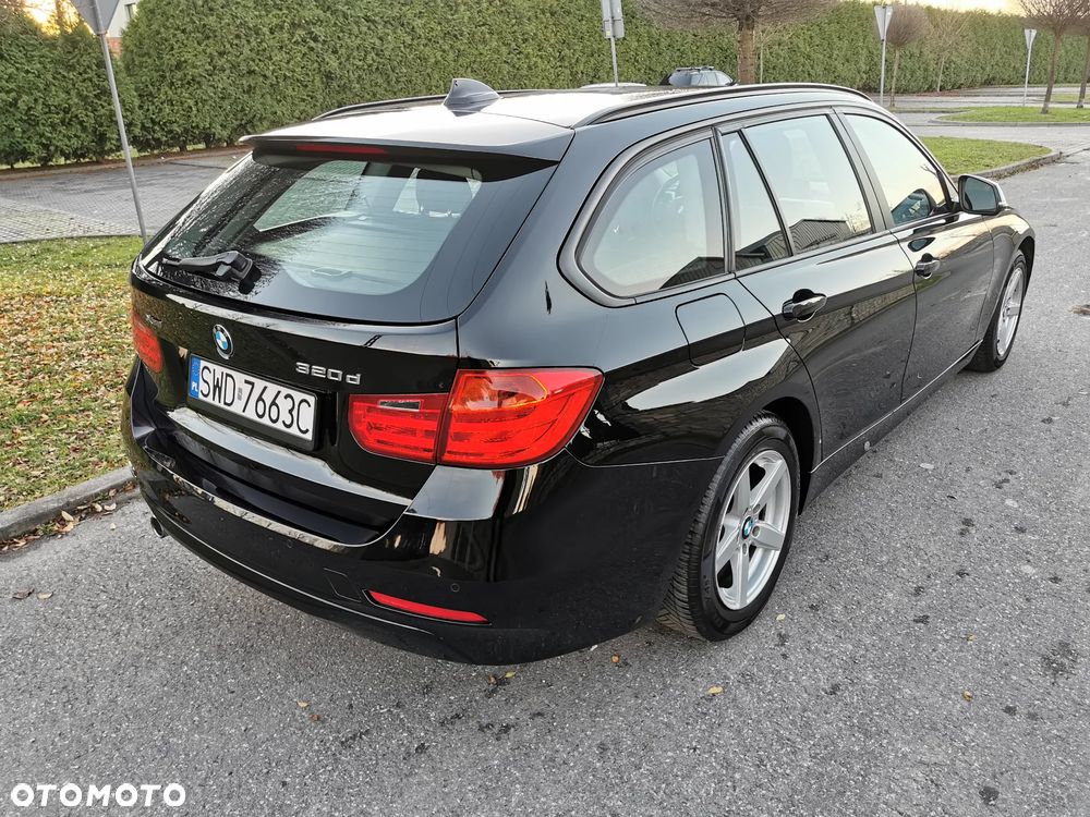 BMW Seria 3 320d xDrive - 11