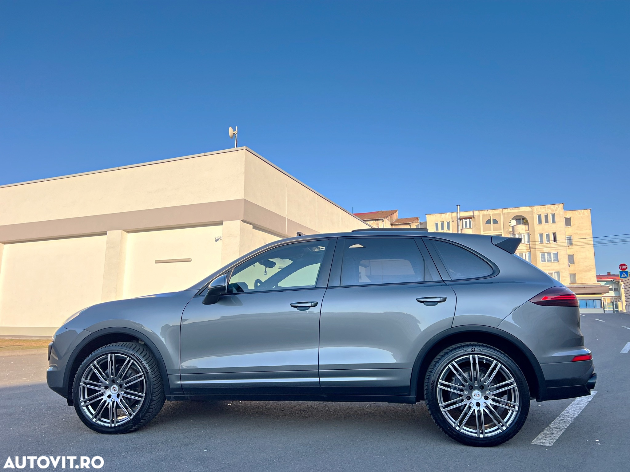 Porsche Cayenne Diesel Platinum Edition - 16