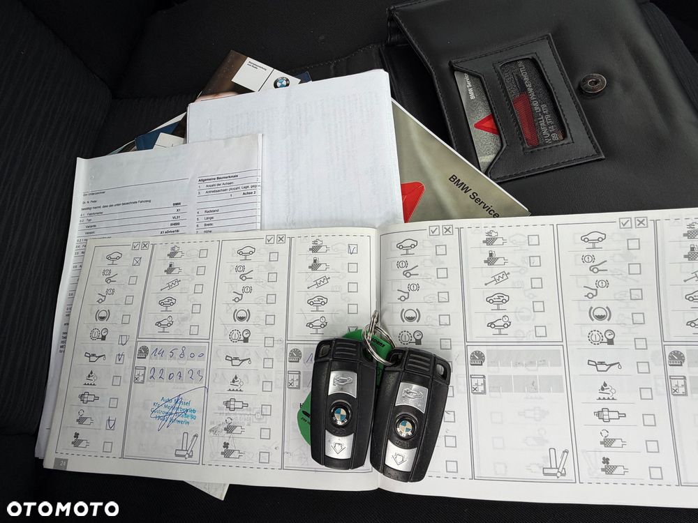 BMW X1 sDrive18i - 12