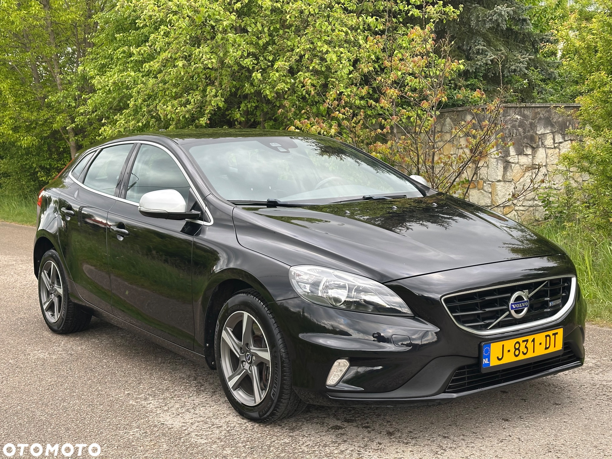 Volvo V40 D4 Drive-E R-Design Momentum - 18