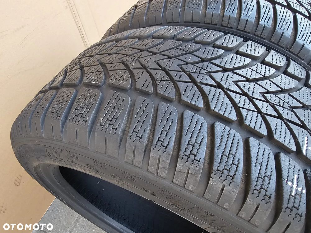 (O11) 235/45R17 94H 5,5mm 15r / Dunlop SP Winter Sport 4D - 6
