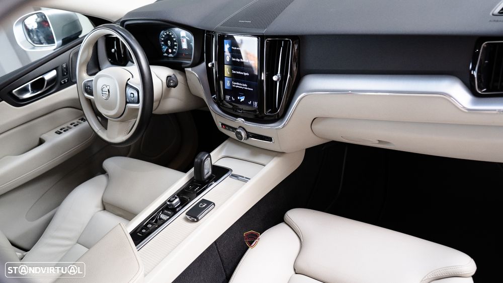 Volvo XC 60 2.0 T8 PHEV Inscription AWD - 39