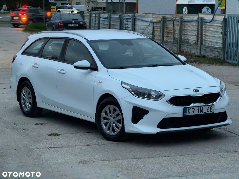 Kia Ceed 1.6 CRDi SCR M - 12