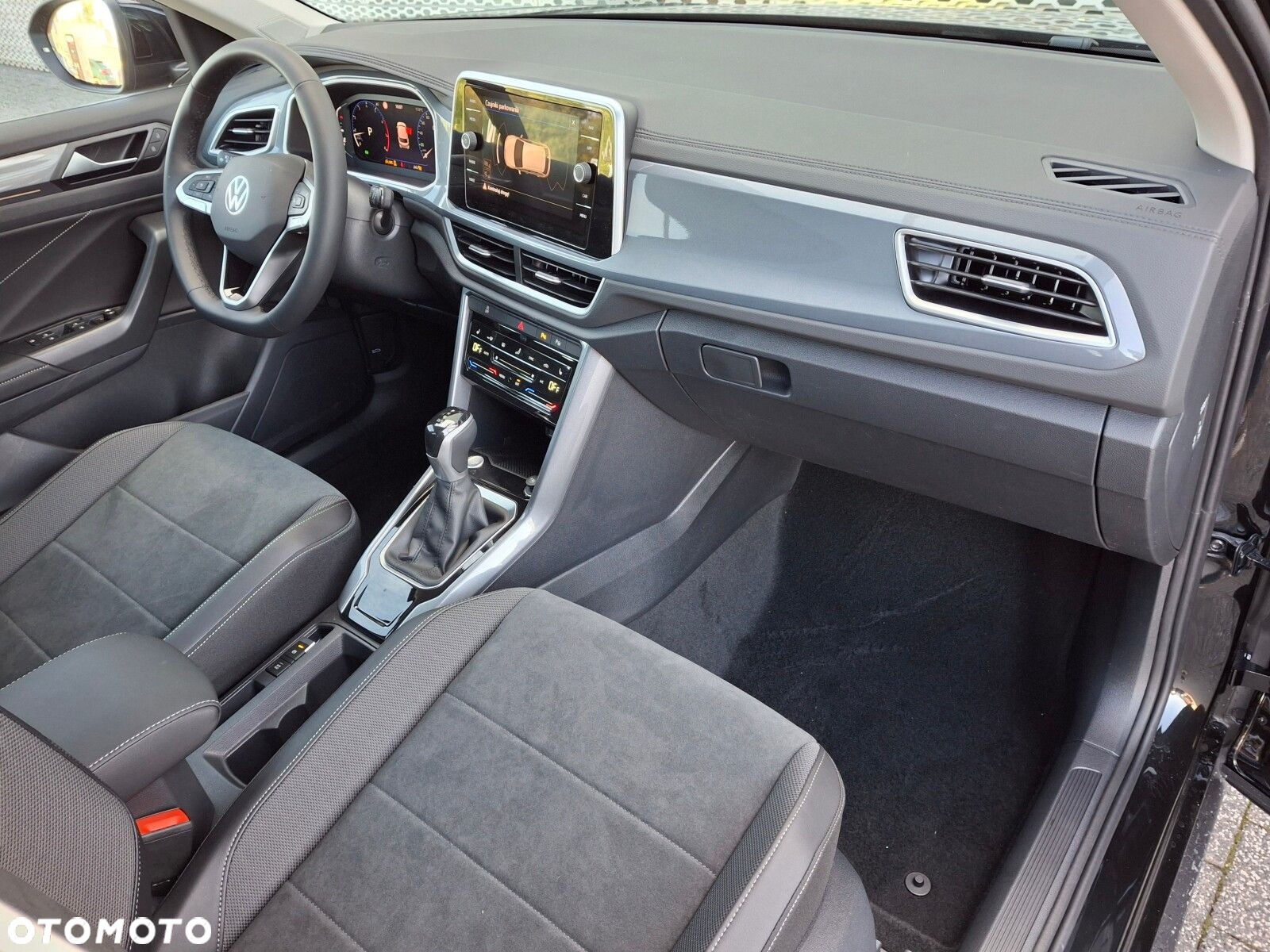 Volkswagen T-Roc - 14