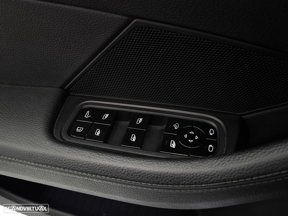 Porsche Panamera - 26