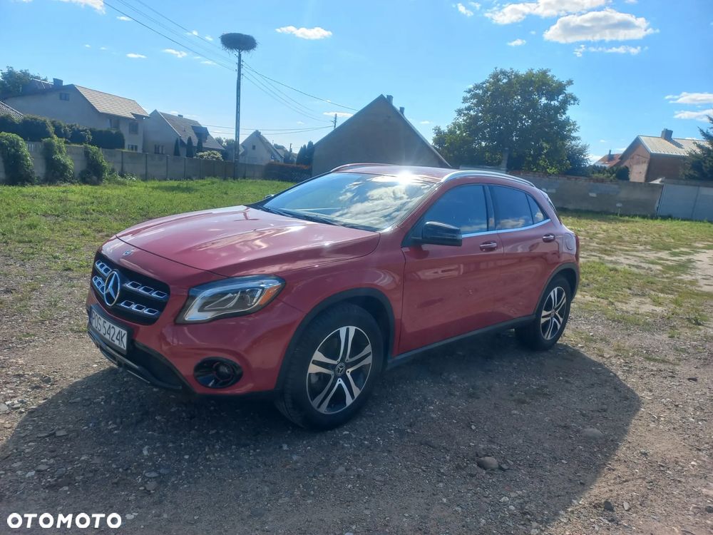 Mercedes-Benz GLA 250 4Matic 7G-DCT Style - 2