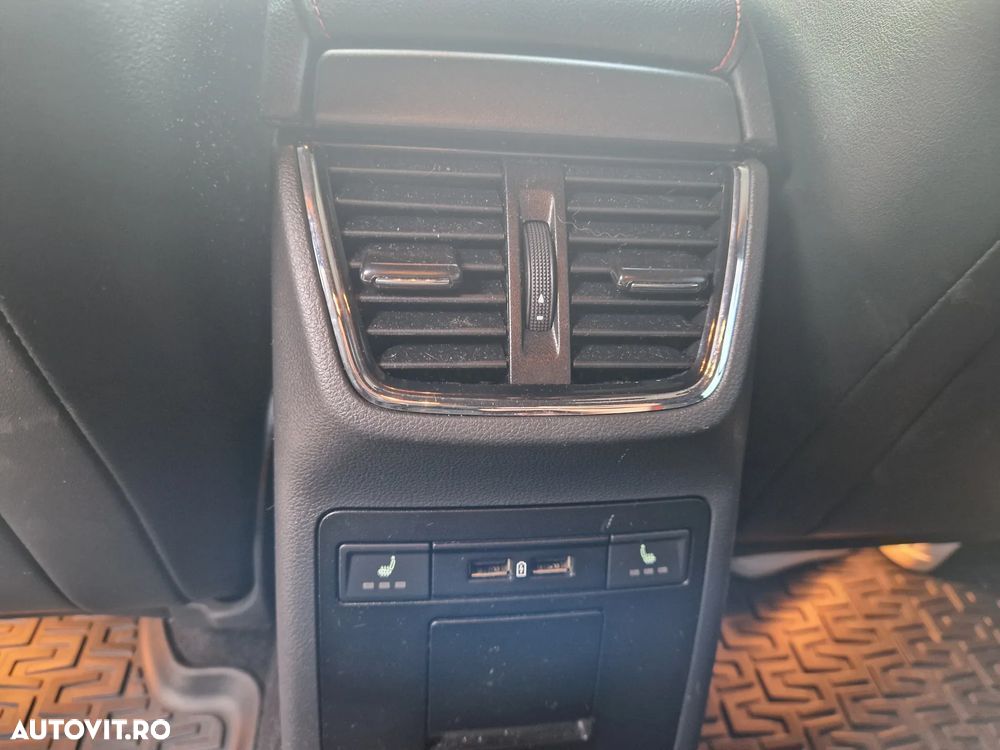 Skoda Octavia 2.0 TDI RS DSG - 7