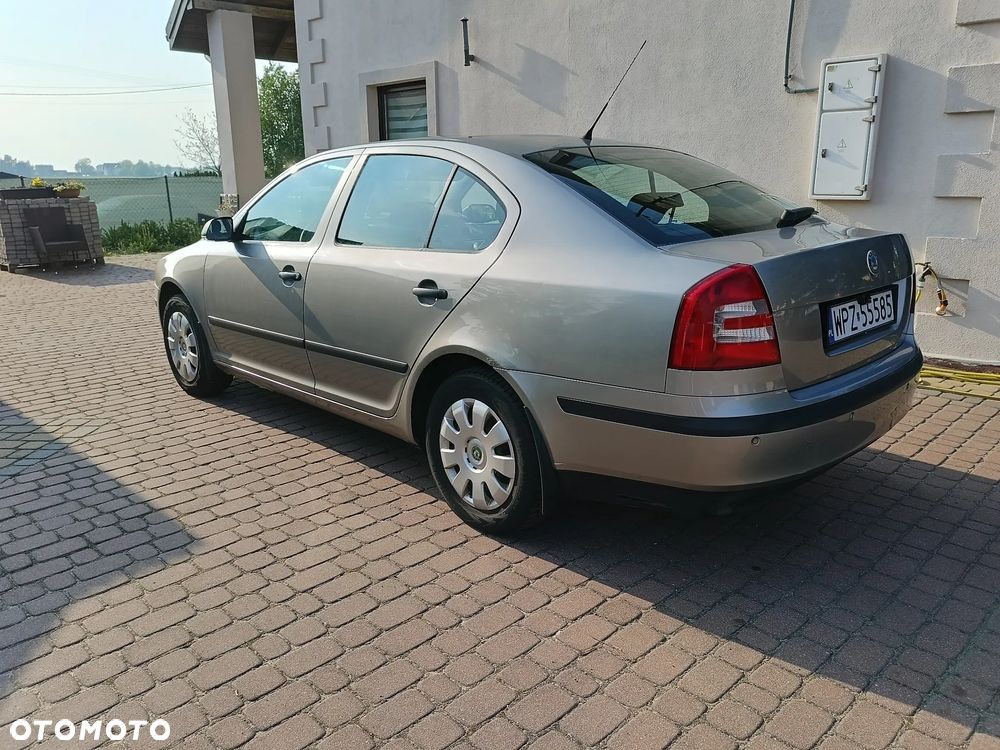 Skoda Octavia 1.6 FSI Mint - 1