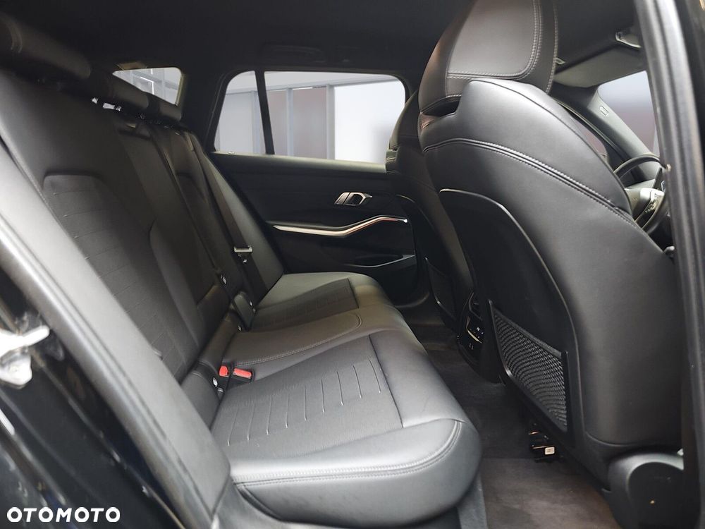 BMW Seria 3 - 12