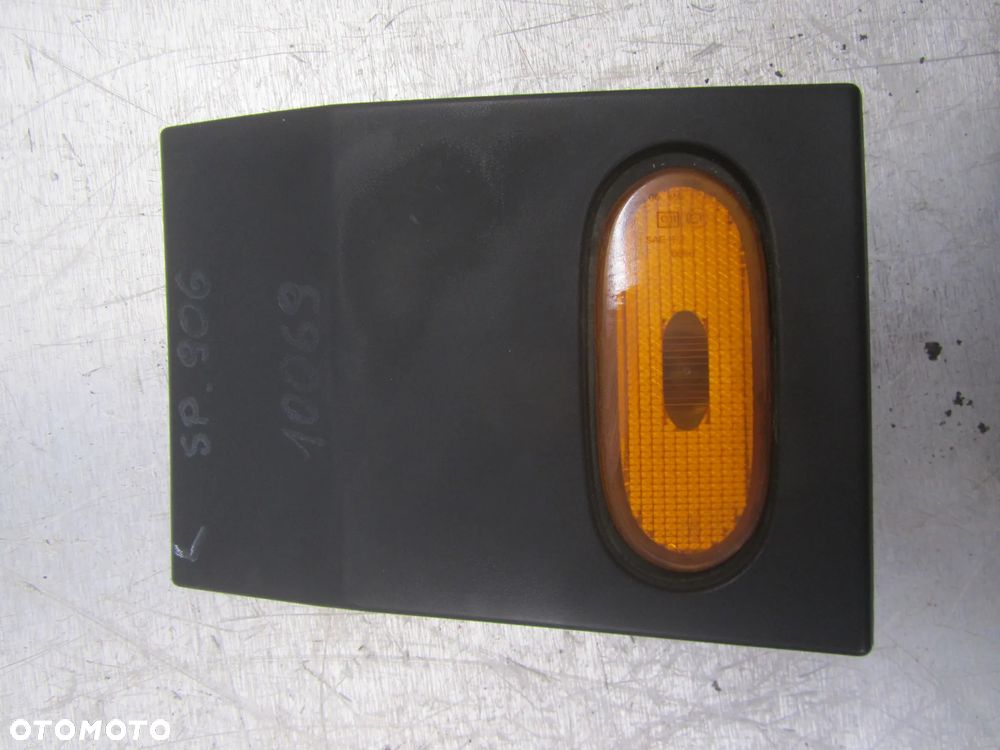 Listwa boczna lewa A9066903062 Mercedes Sprinter 906 2006r-> - 1