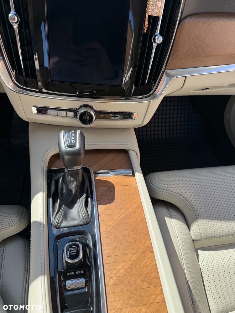 Volvo S90 D5 SCR AWD Momentum Pro - 18