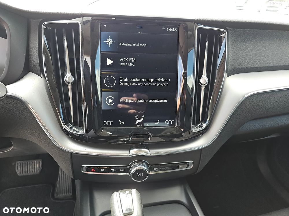 Volvo XC 60 T4 Momentum Pro - 14