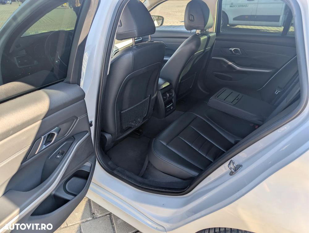 BMW Seria 3 - 10