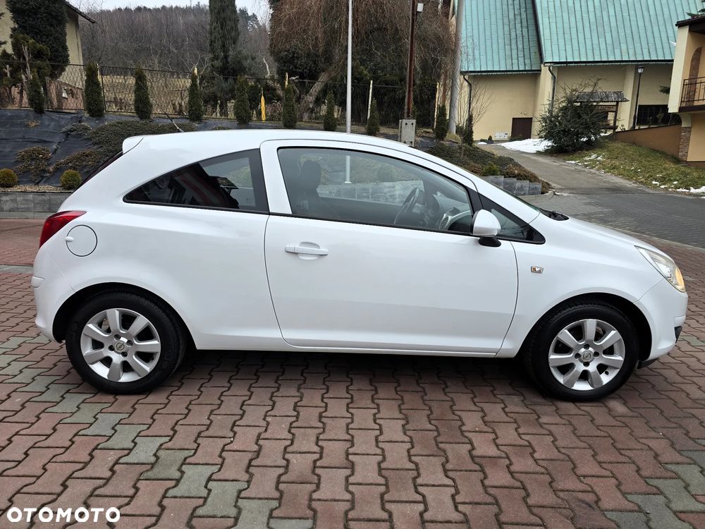 Opel Corsa 1.2 16V Innovation 110 Jahre - 9