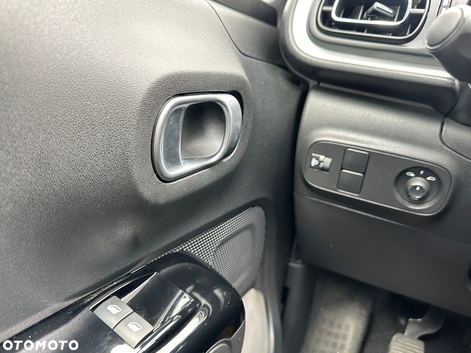 Citroën C3 1.2 PureTech Shine - 21