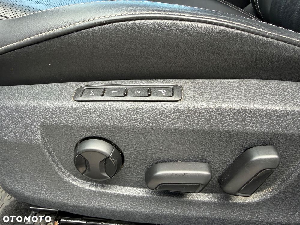 Skoda Superb 2.0 TDI L&K DSG - 13