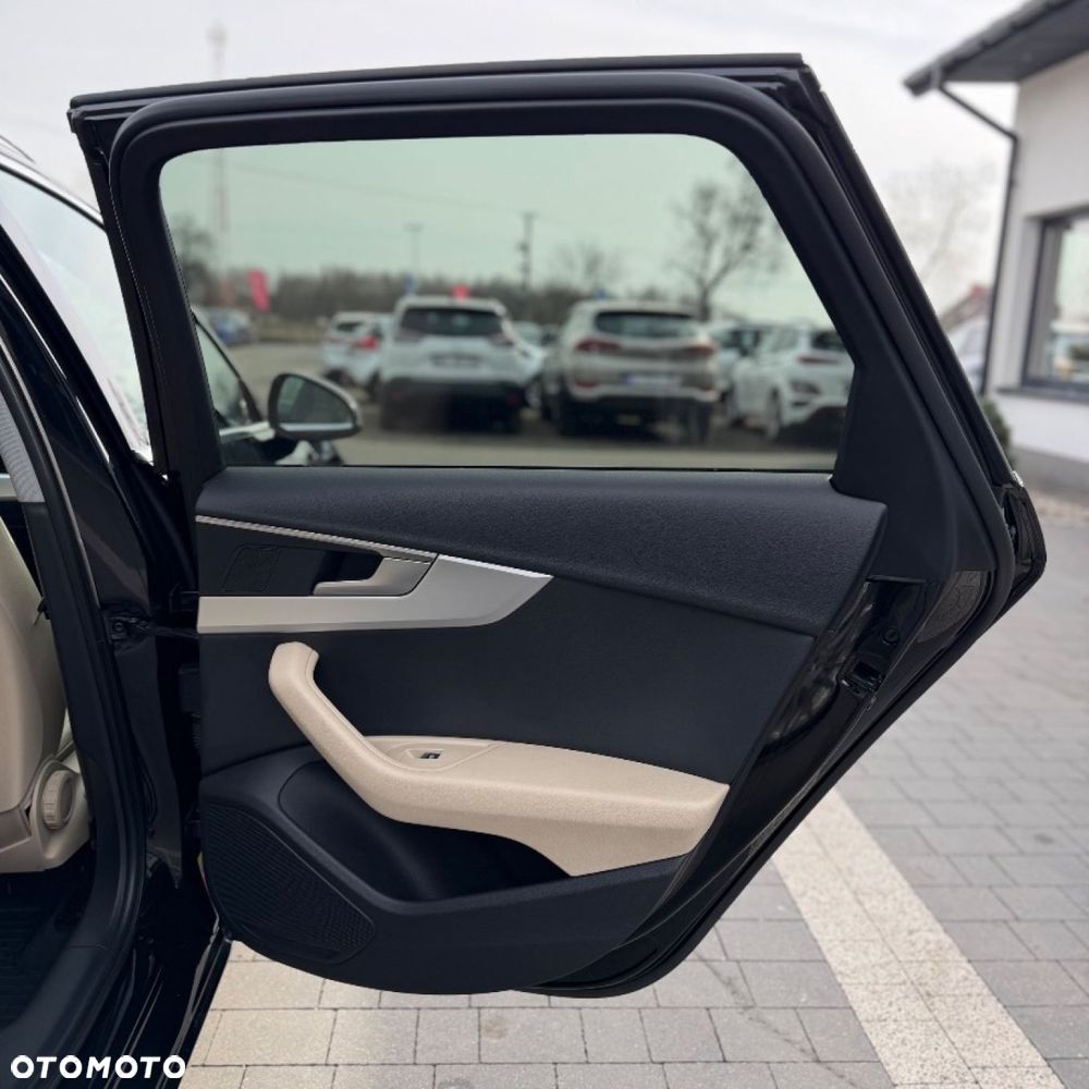 Audi A4 Avant - 33
