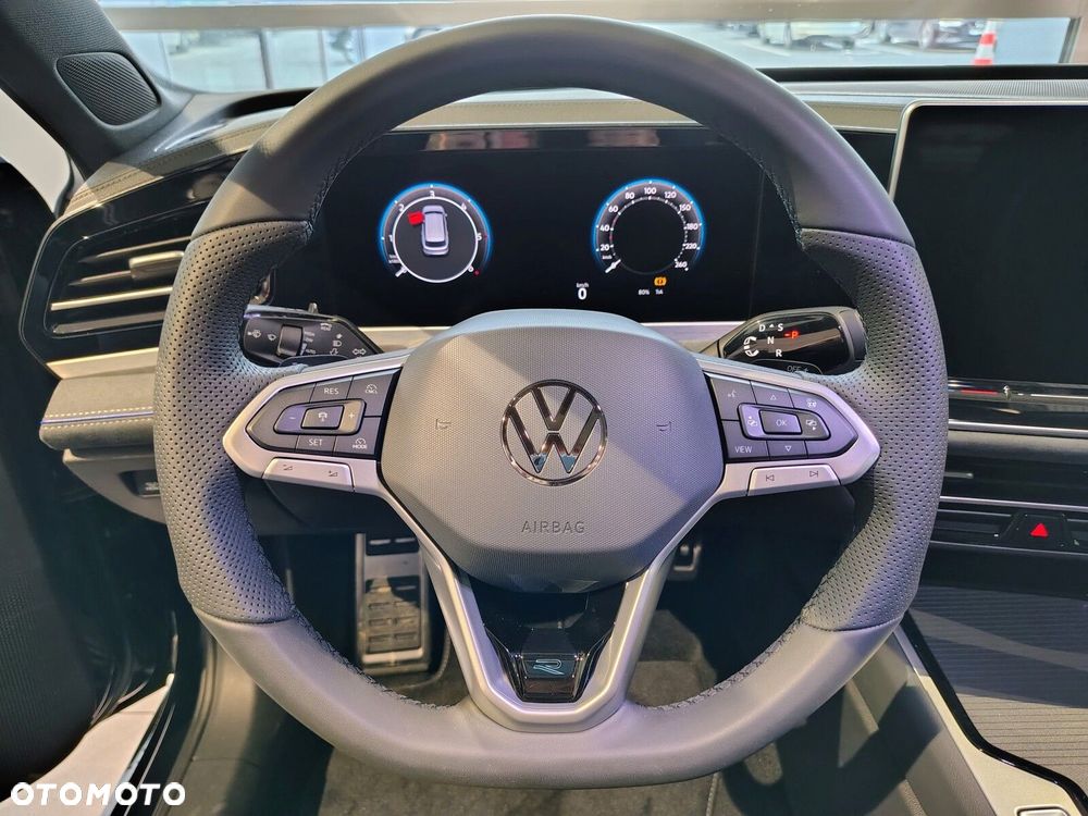 Volkswagen Passat - 16