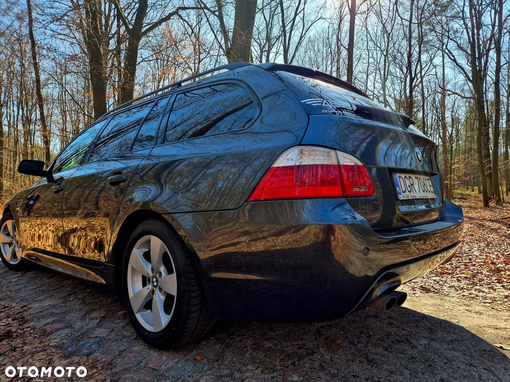 BMW Seria 5 530d xDrive Touring - 17