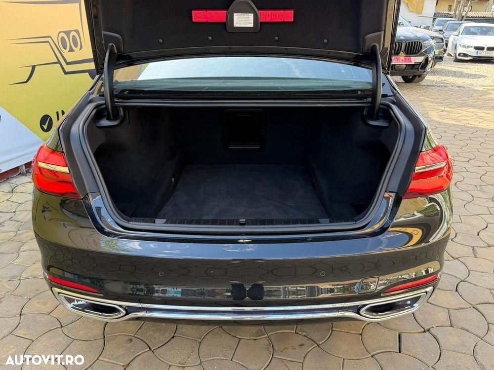 BMW Seria 7 740Ld xDrive - 28