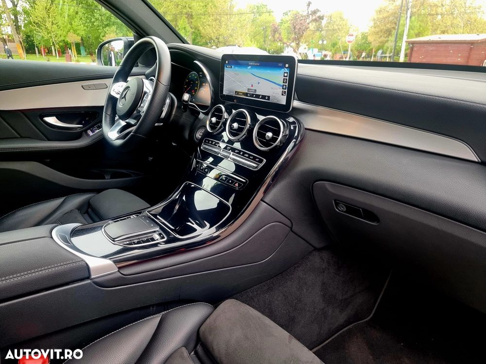 Mercedes-Benz GLC Coupe 300 4MATIC - 12