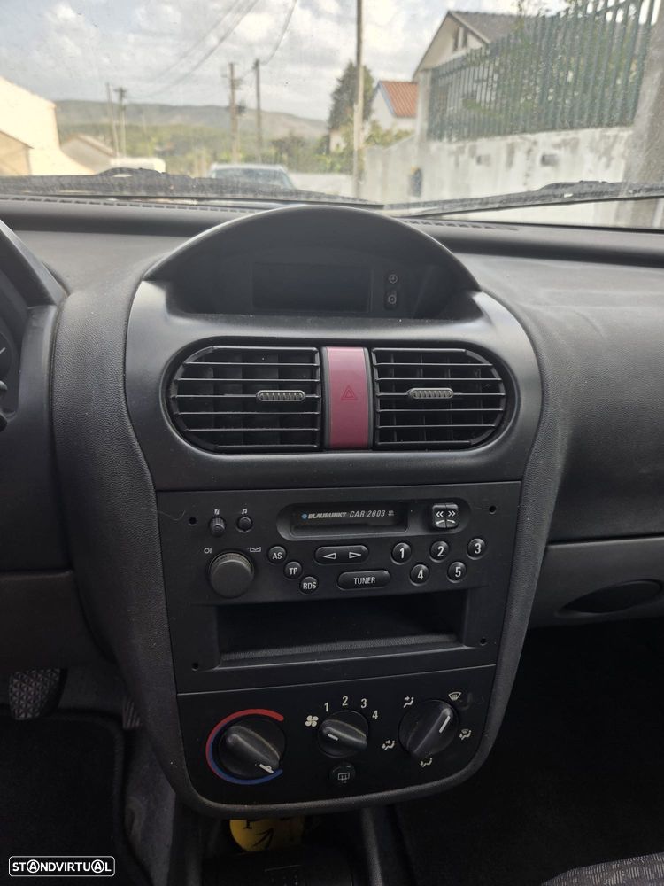 Opel Corsa 1.2 16V City - 5