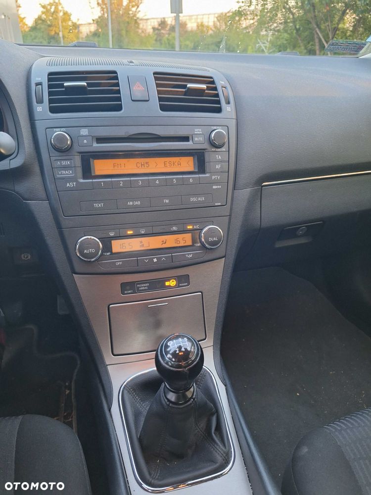 Toyota Avensis - 6