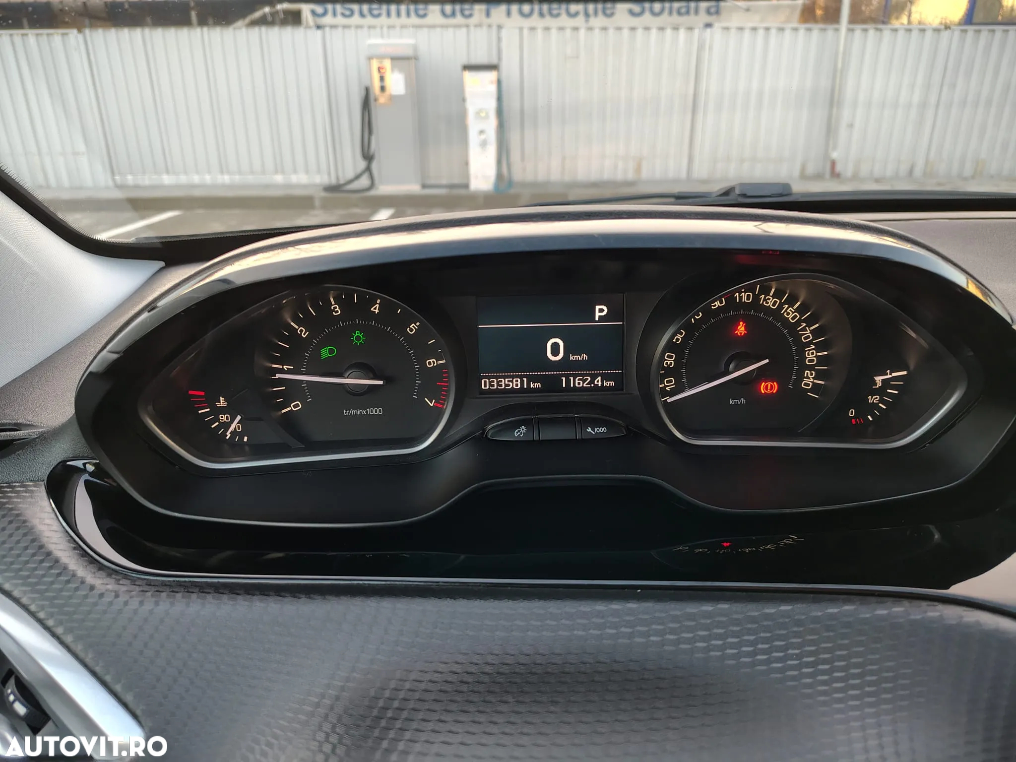 Peugeot 208 1.2 L PureTech Turbo Allure Aut. - 6