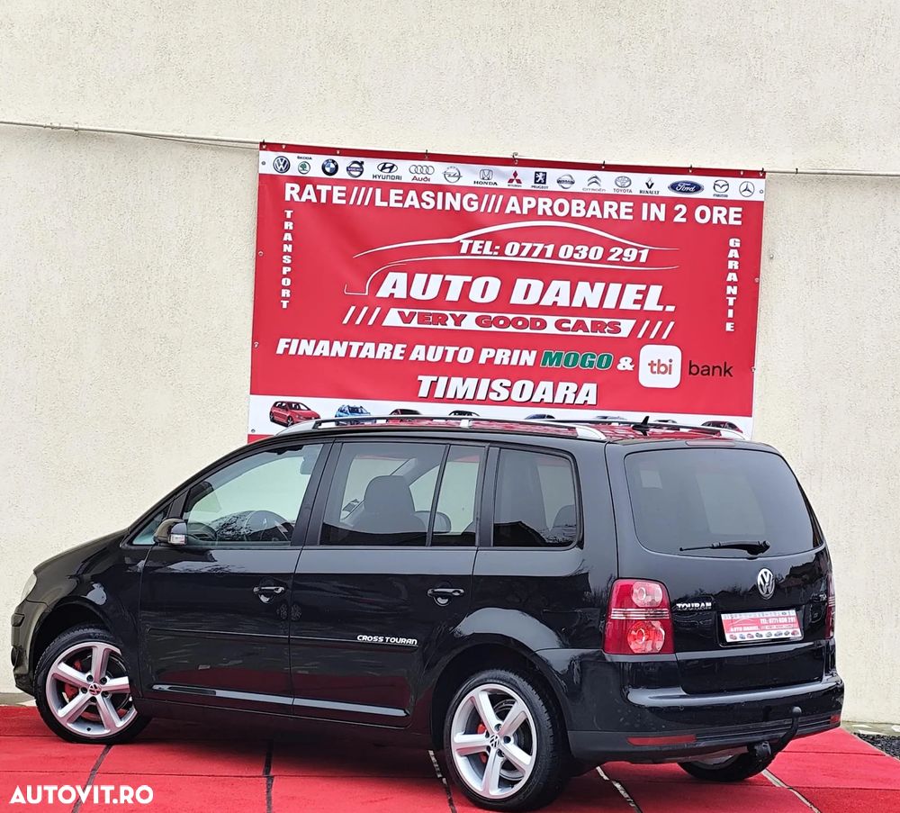 Volkswagen Touran - 4