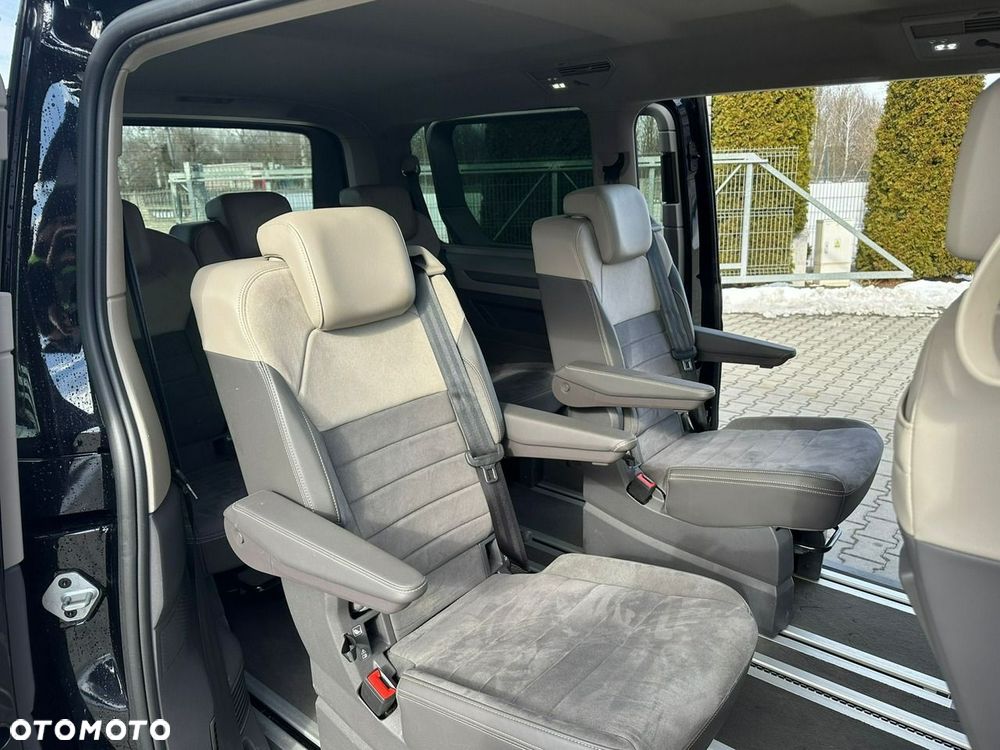Volkswagen Multivan - 18