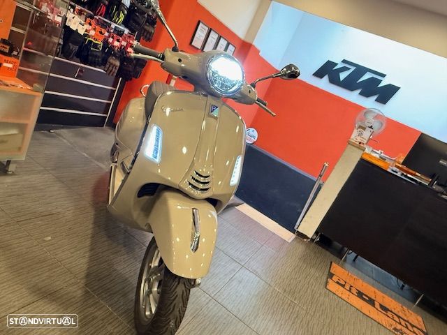 Vespa GTS Super base - 7